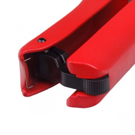 Detail na rúčku nožníc na PVC rúrky SOLUTION CN-819