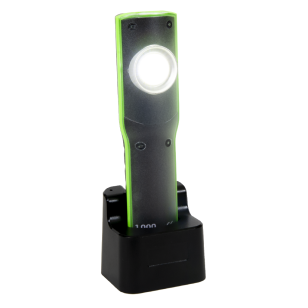 Rozsvietená pracovná LED baterka SOLUTION W6 od Lemania Energy